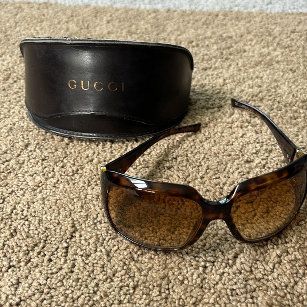 100% Authentic Gucci Tortoiseshell Sunglasses Squ… - image 1